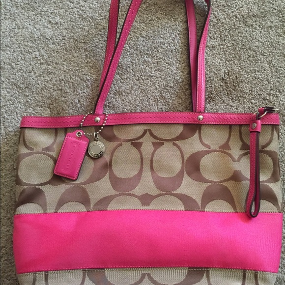 Coach - Picture 2 of 5